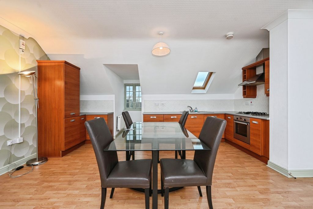 Property photo 2 of 17 Pbox-Img.Jpg