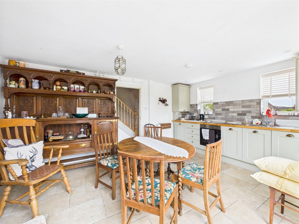 Property photo 2 of 23 Picture No. 33