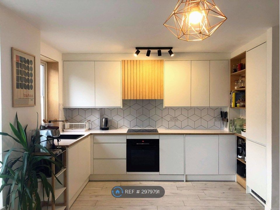 Property photo 1 of 16 Kitchen