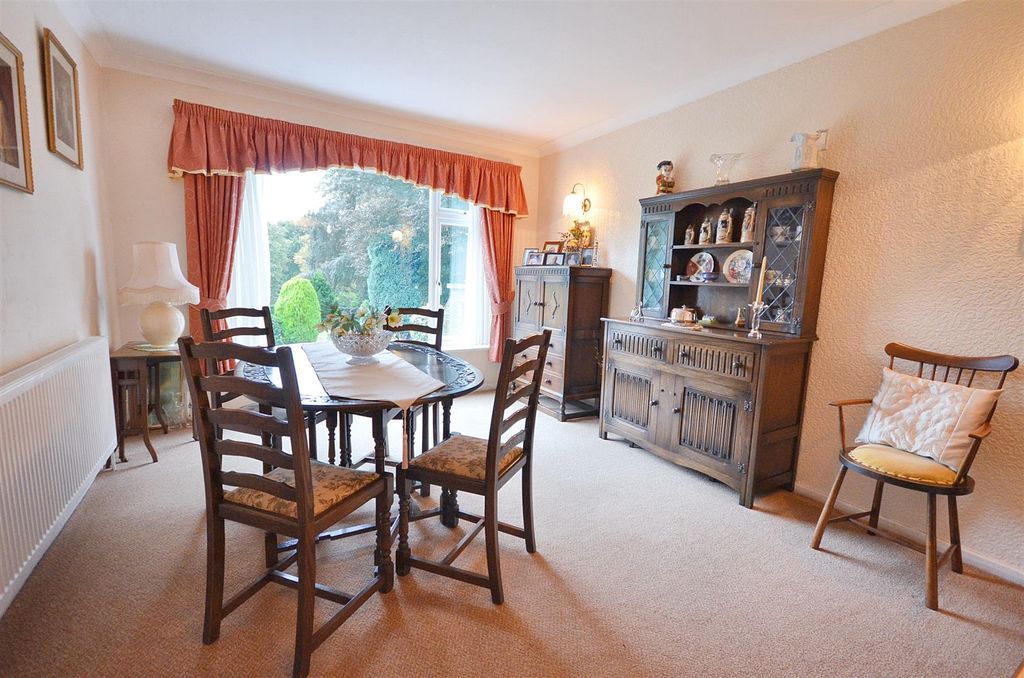 Property photo 3 of 19 Dining Room