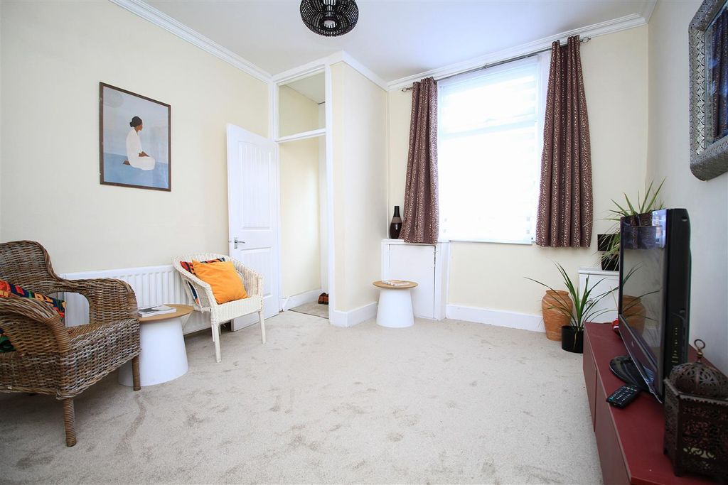 Property photo 3 of 15 Lounge...Jpg