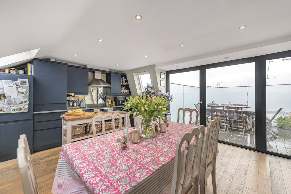 Property photo 3 of 14 Picture No. 33