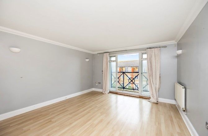 Property photo 2 of 21