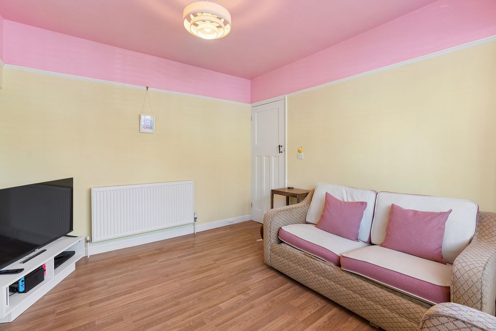 Property photo 3 of 17 Photo 12