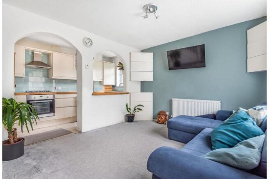 Property photo 1 of 7