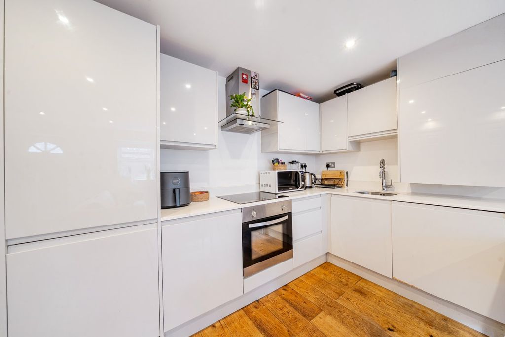 Property photo 2 of 8 Picture No. 04