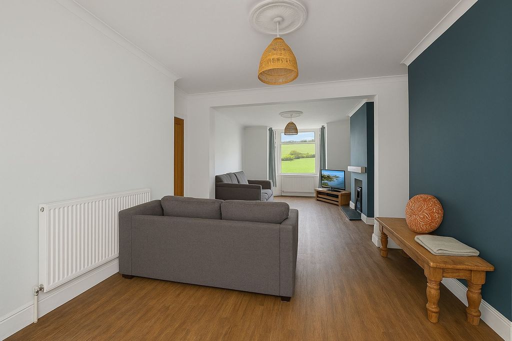 Property photo 3 of 26