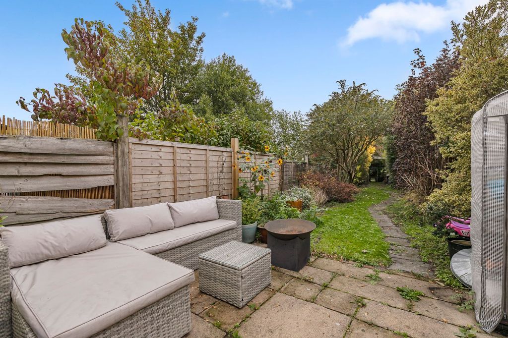 Property photo 2 of 12 Photo 18