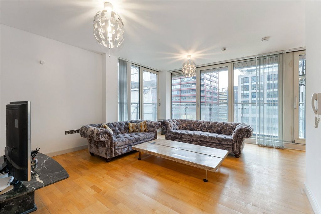 Property photo 2 of 17 Living Room