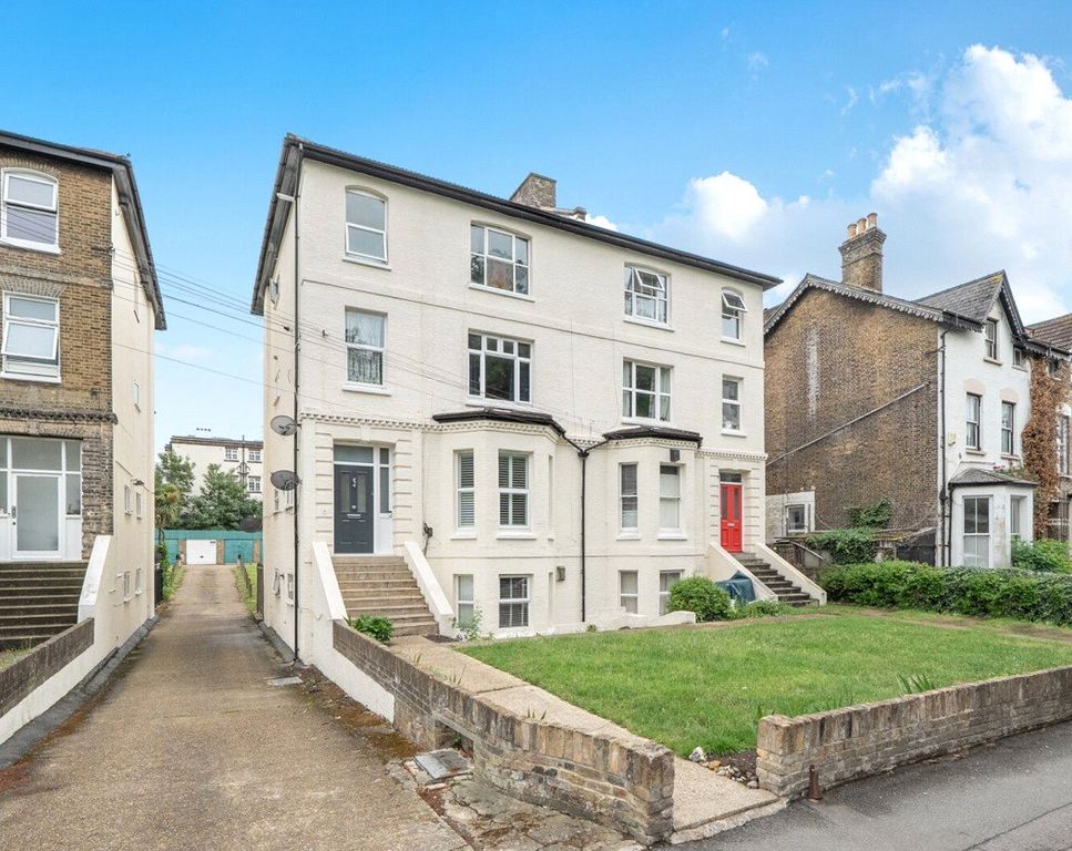 Property photo 2 of 18 Picture No. 24