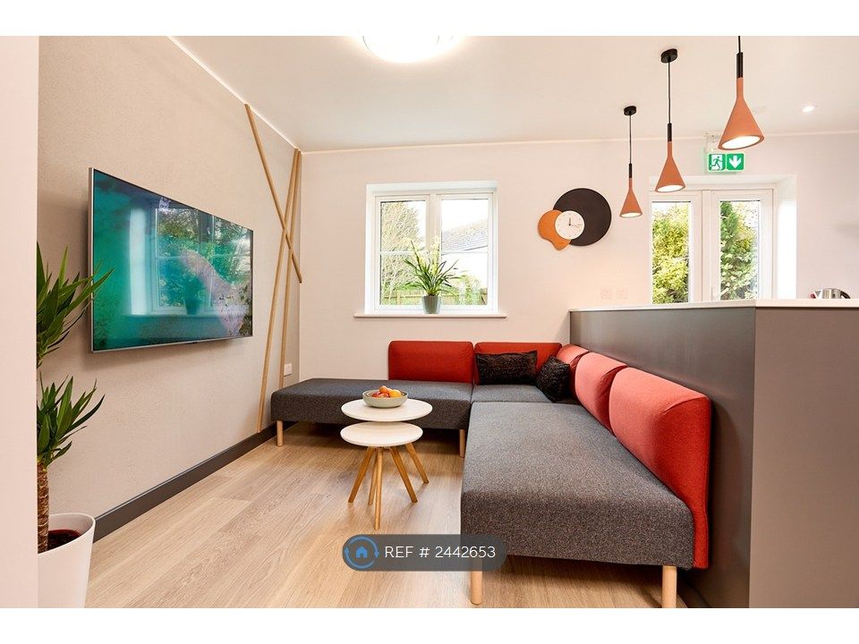 Property photo 2 of 24