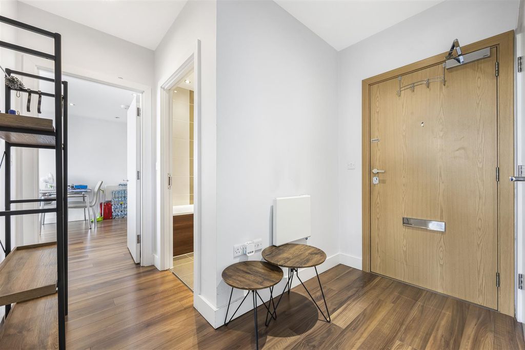 Property photo 3 of 14 15_64017.Jpg