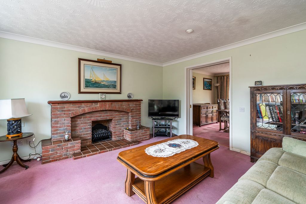 Property photo 3 of 15