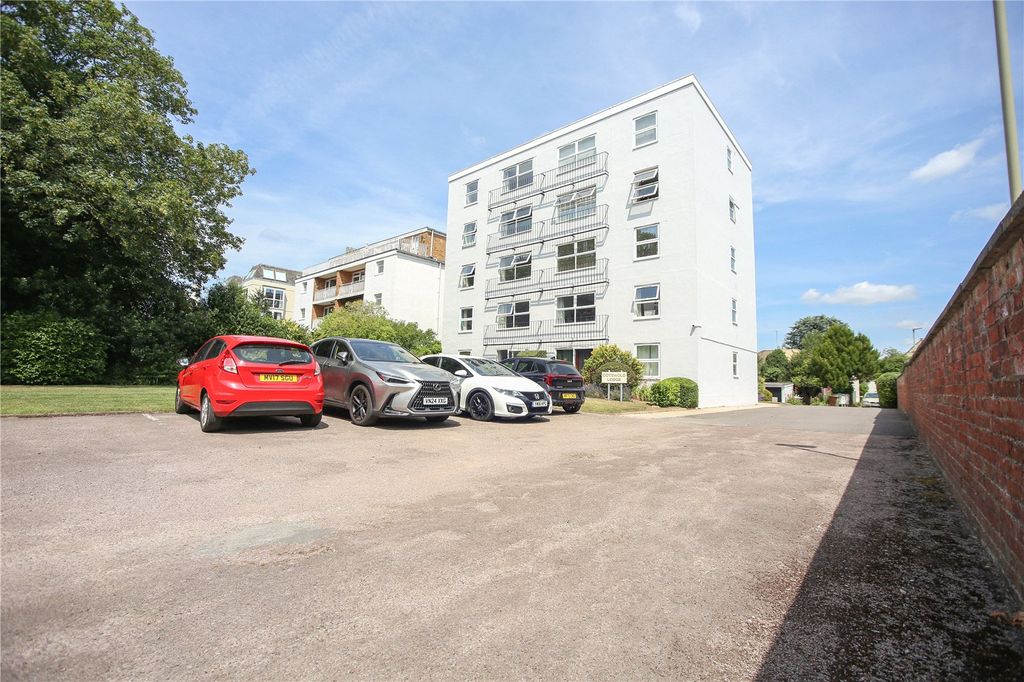 Property photo 1 of 15 Picture No. 09