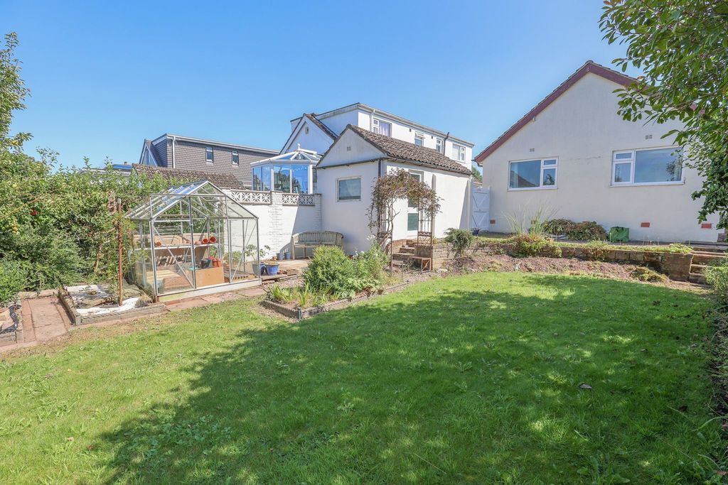 Property photo 2 of 13