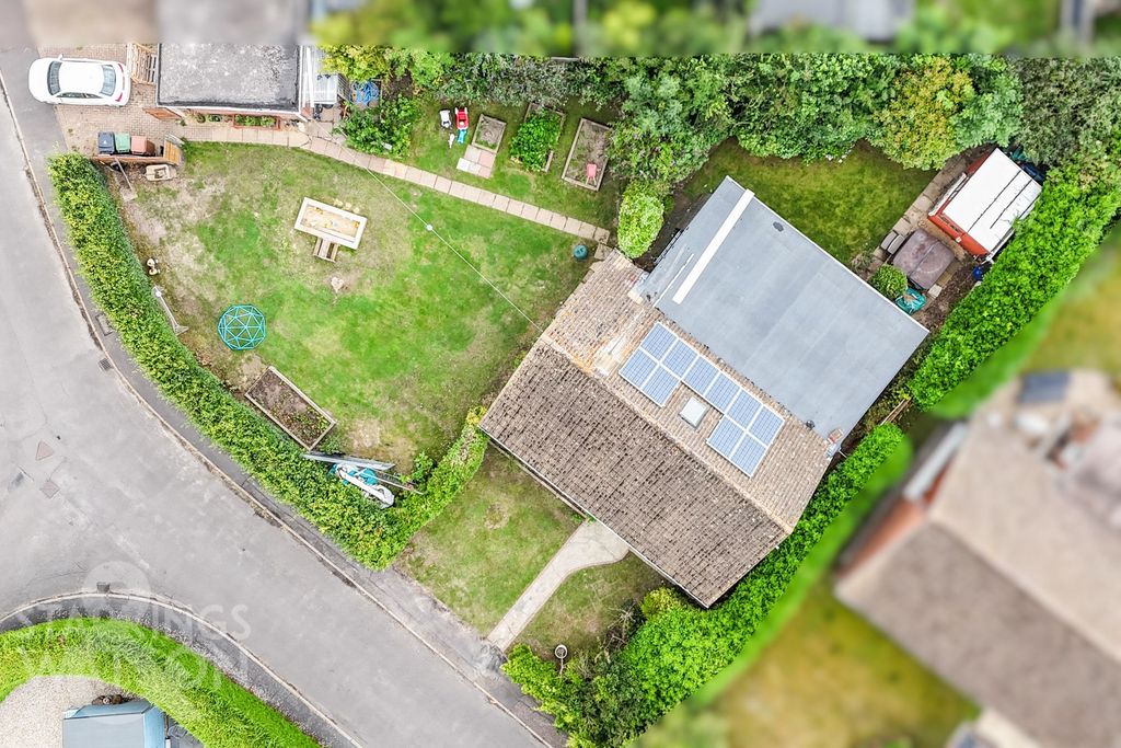 Property photo 3 of 25