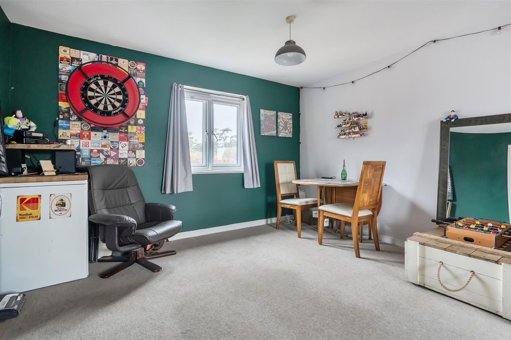 Property photo 2 of 16 1370738-12-6902495915d82.Jpg