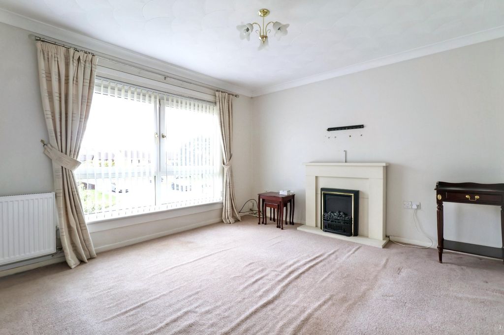 Property photo 3 of 12 Picture No. 02