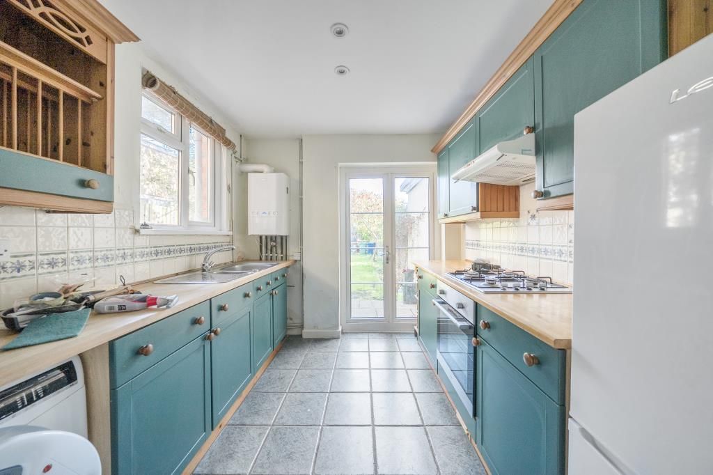 Property photo 2 of 20 Kitchen