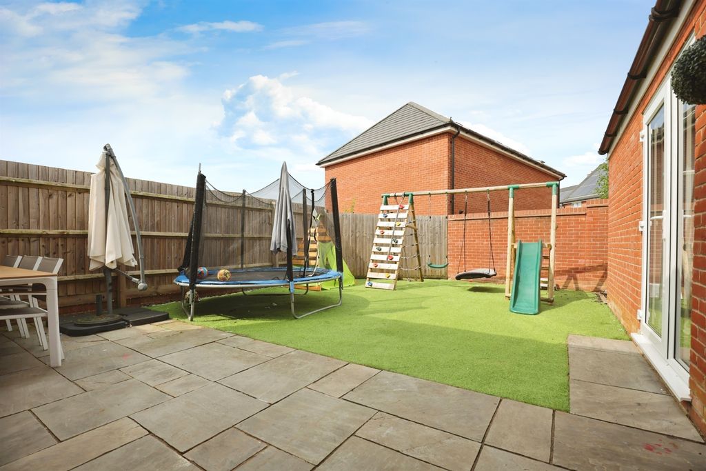 Property photo 3 of 16
