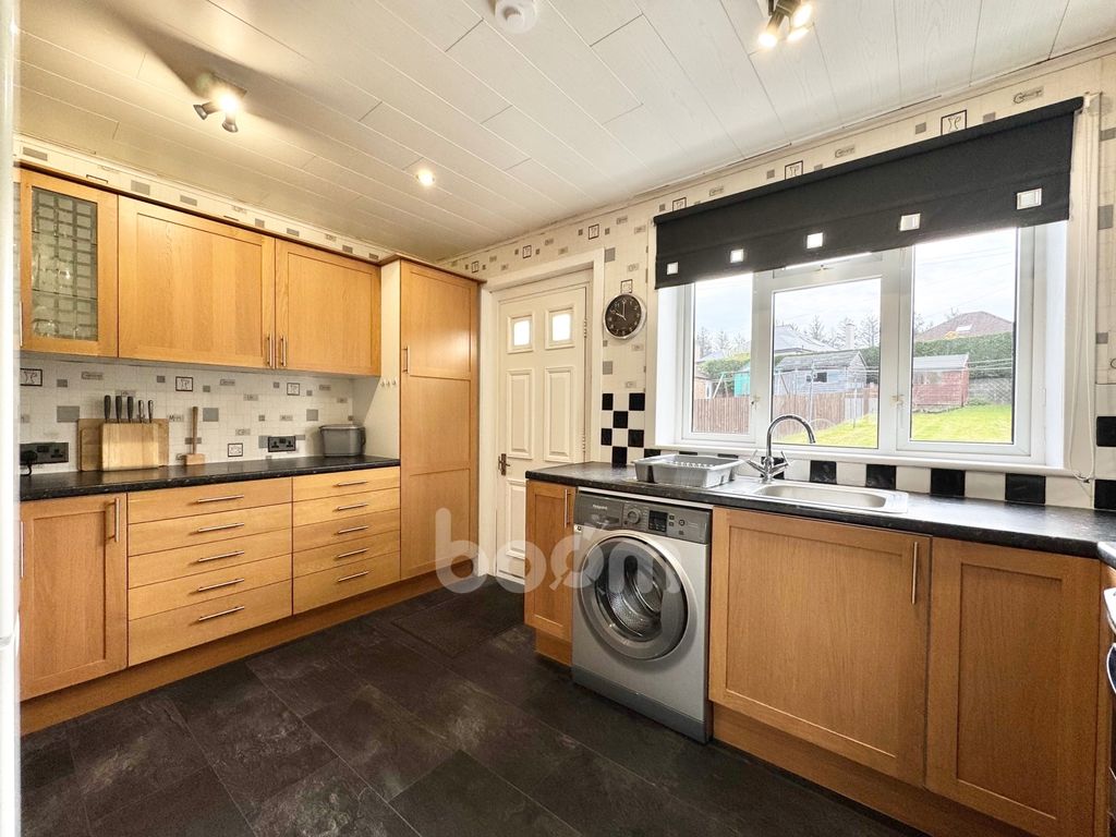 Property photo 3 of 23 Cherrywood Drive, Beith Kitchen Photo