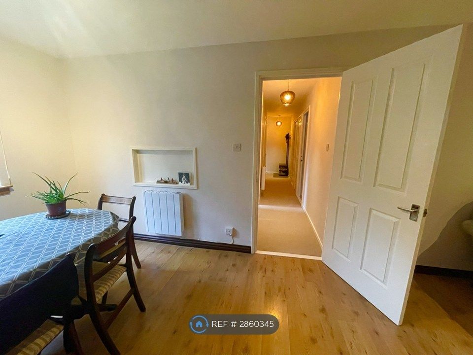 Property photo 3 of 12 Dining Area