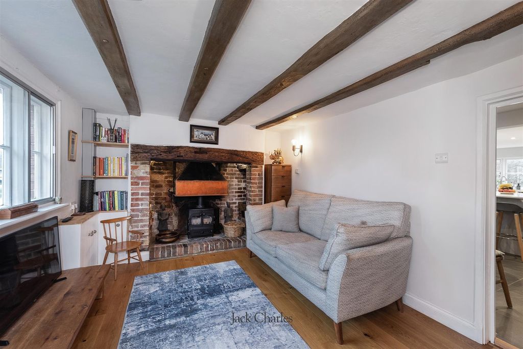 Property photo 2 of 21 5 Club Cottages, Tn11 9Lj 007.Jpg