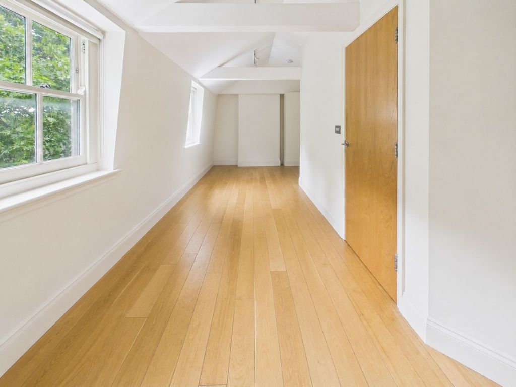 Property photo 3 of 15 3136034