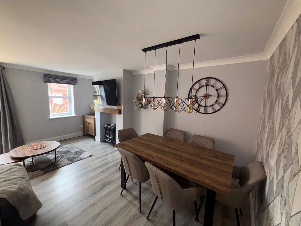 Property photo 3 of 17 Picture No. 28