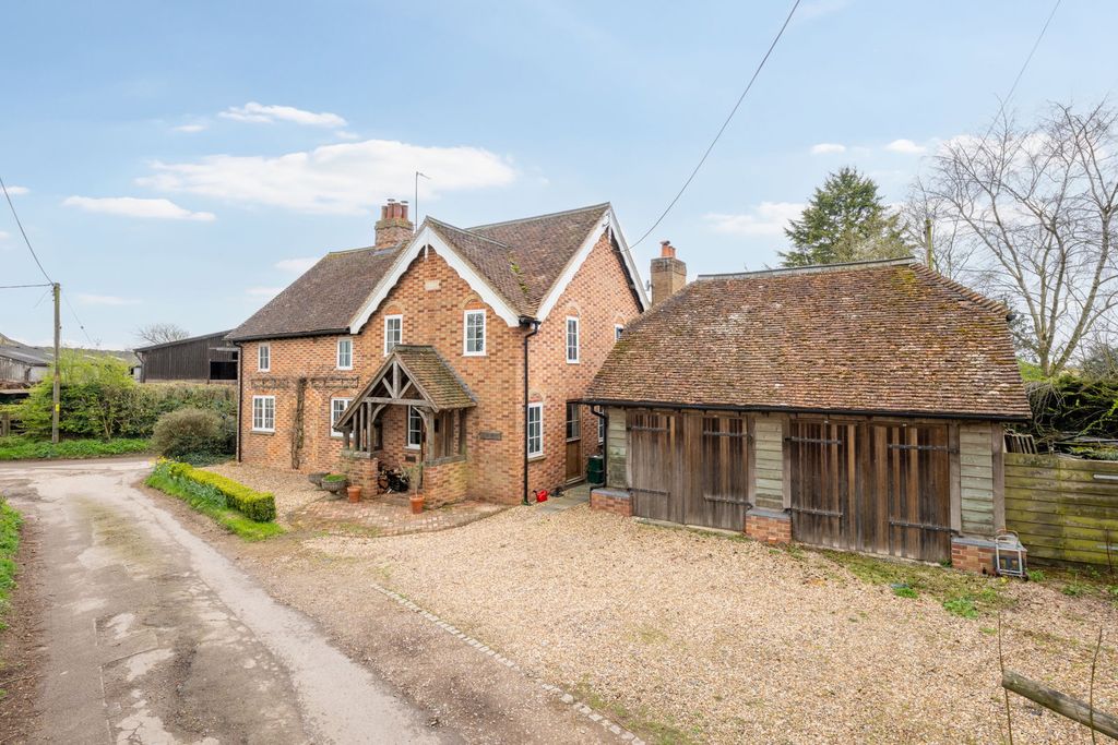 Property photo 2 of 39