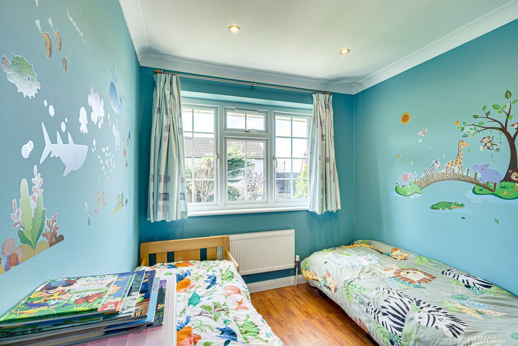 Additional image 27 of 6 bed detached house for saleChestwood Close, Billericay CM12