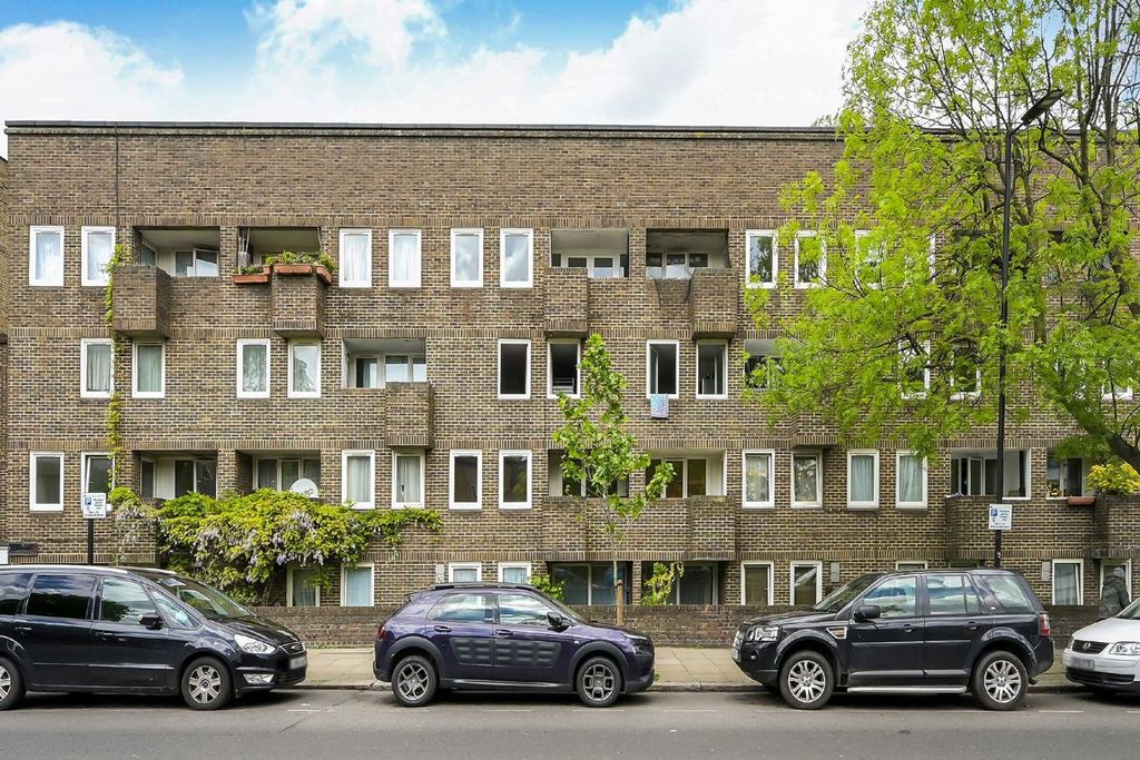 Property photo 1 of 6