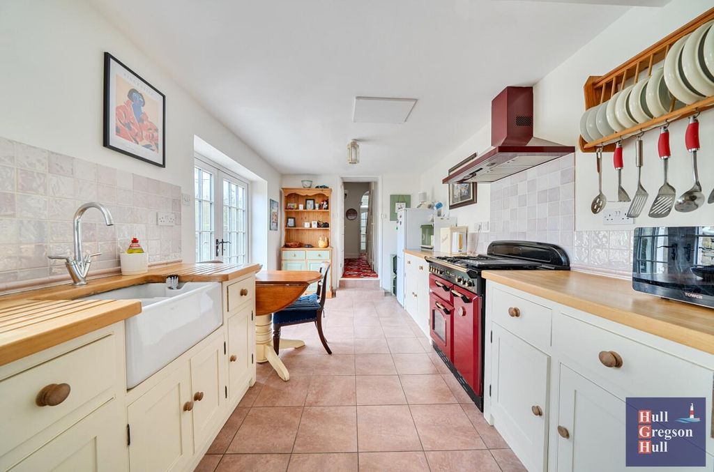 Property photo 3 of 22 19524Bbf-76ce-4Fbf-A5d1-Db8dc5967786.Jpg