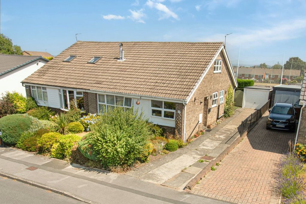 Property photo 1 of 28