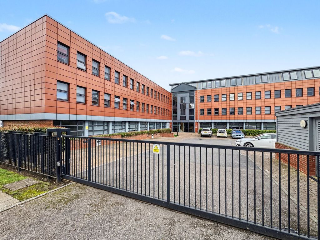 Property photo 1 of 17