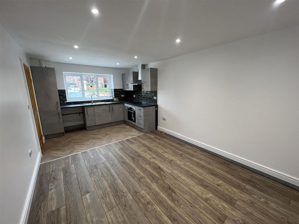 Property photo 2 of 12 Img_1224.Jpg