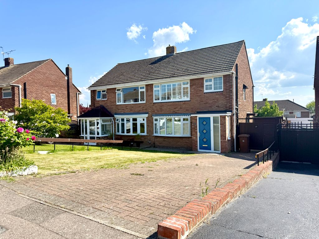 Property photo 1 of 16 Front