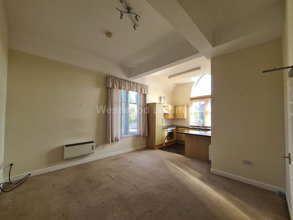 Property photo 3 of 13