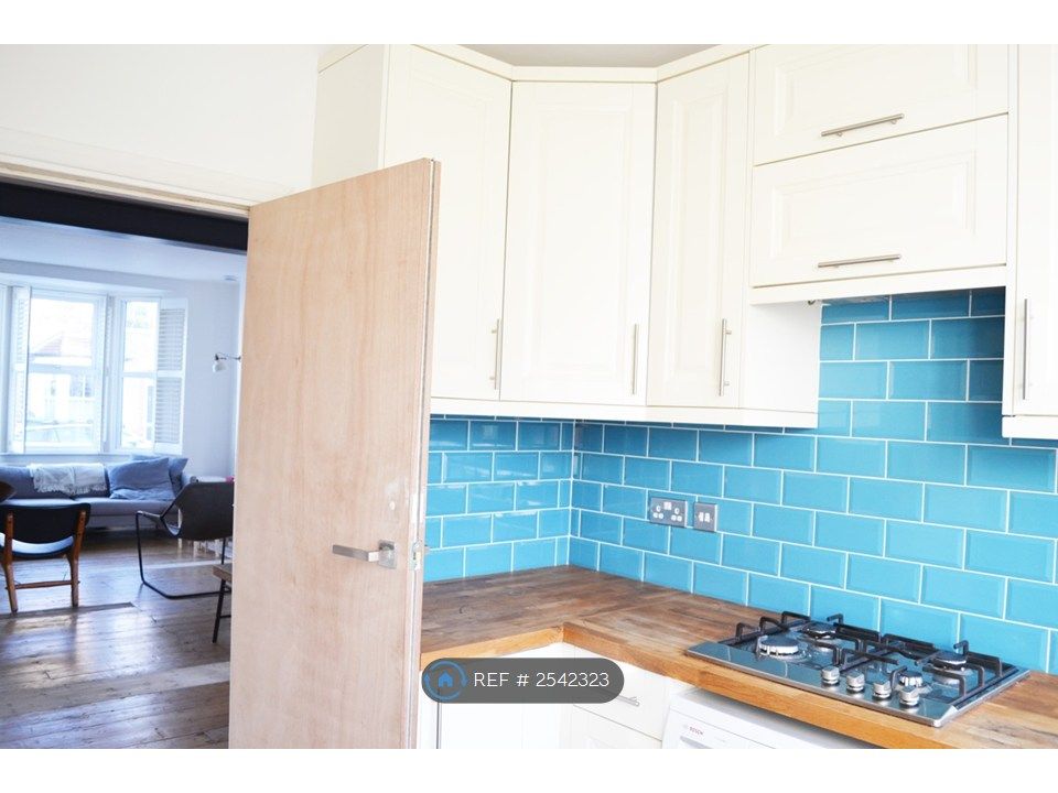 Property photo 2 of 14 Kitchen