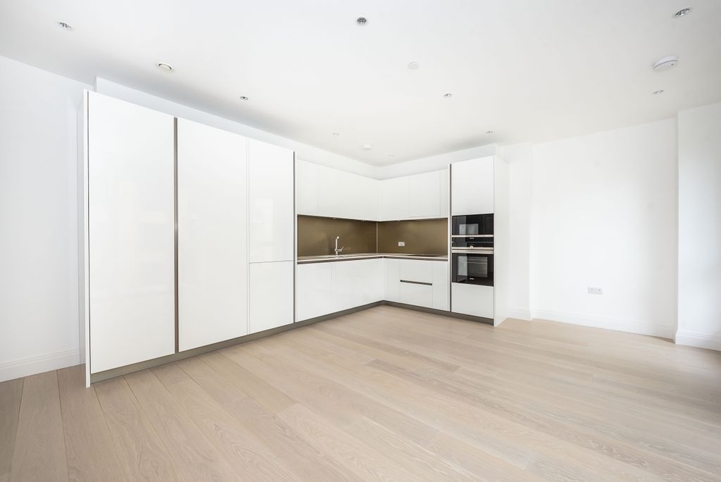 Property photo 2 of 10 25-Camera-House-T...