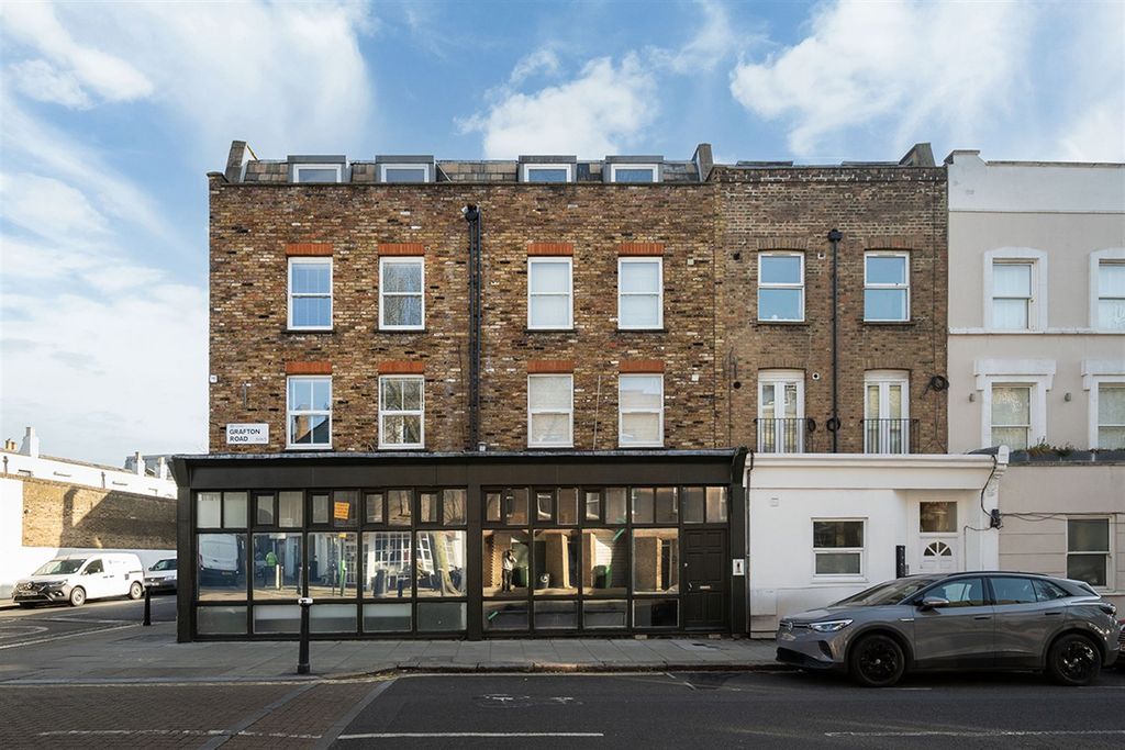 Property photo 1 of 9 Front  (Main)