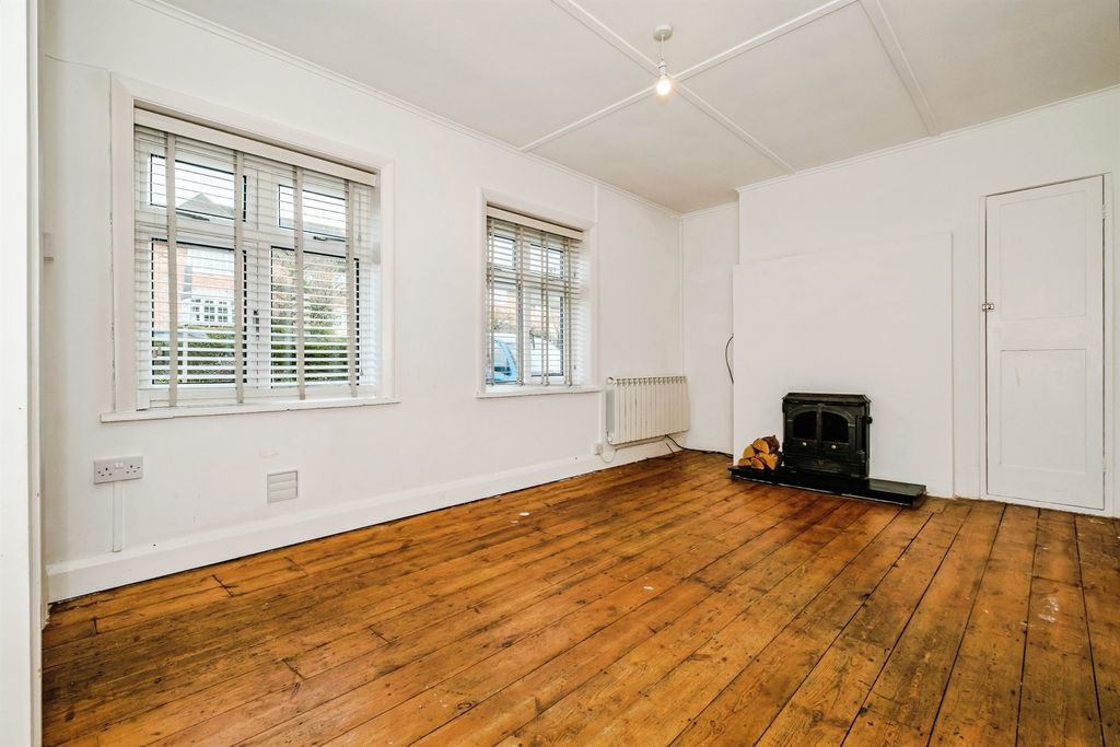 Property photo 2 of 18