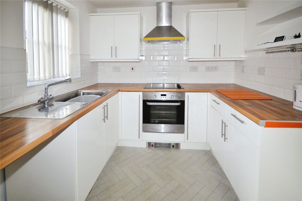 Property photo 2 of 13 Kitchen