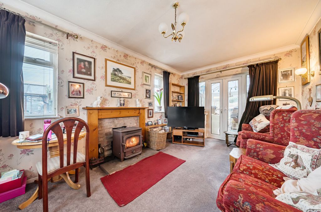 Property photo 2 of 21 1423957-8-69Aad8F...