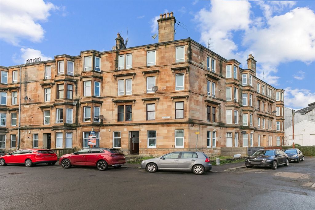 Property photo 1 of 22 Picture No. 05