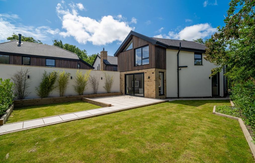 Property photo 2 of 38