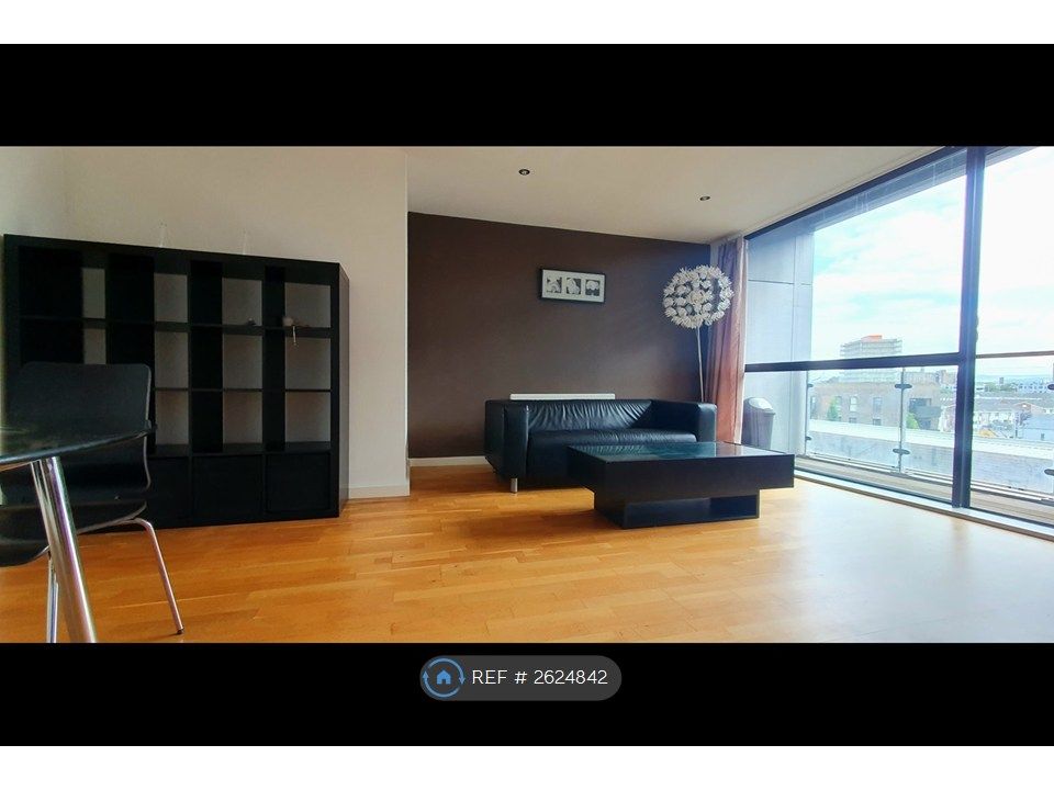 Property photo 2 of 16 Lounge