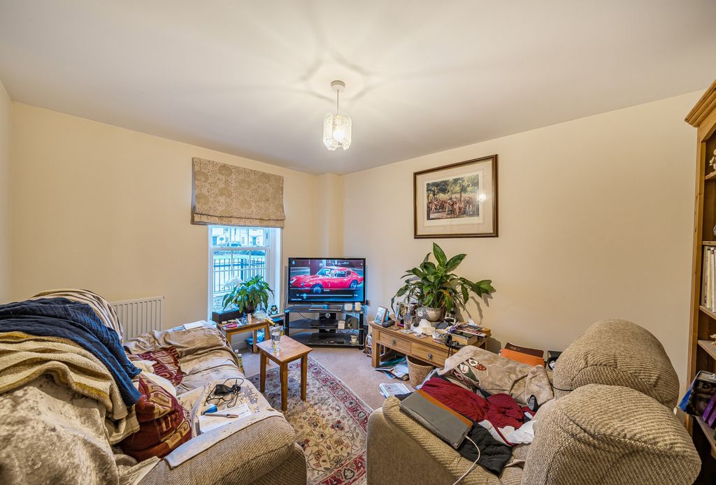 Property photo 2 of 16 1403103-5-69821c4...