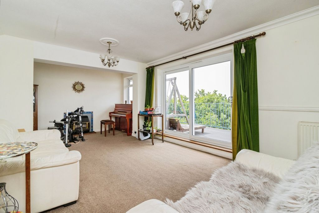 Property photo 2 of 23 Pbox-Img.Jpg