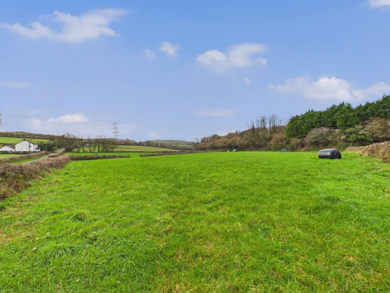 Property photo 1 of 5 Photo 4